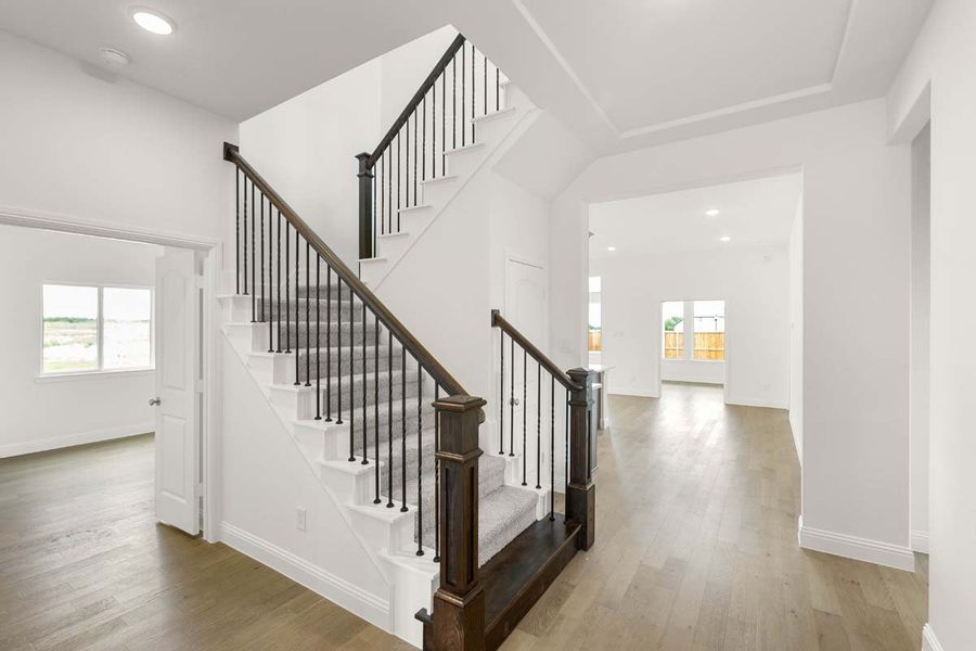 Spacious, unfurnished interior of a new home in Timberbrook, Justin (Image 20).