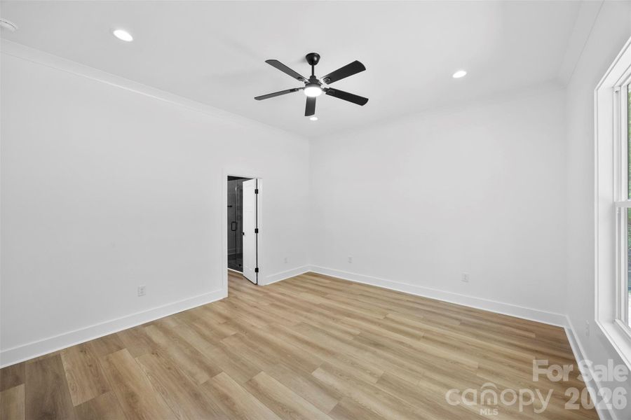 Spacious, unfurnished interior of a new home in , Landis (Image 34).