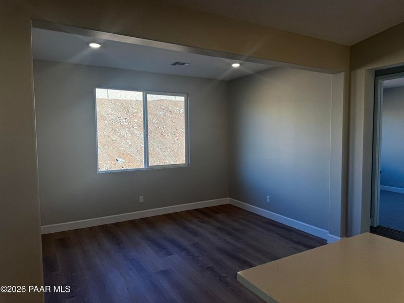 Spacious, unfurnished interior of a new home in Morningstar, Prescott Valley (Image 14).