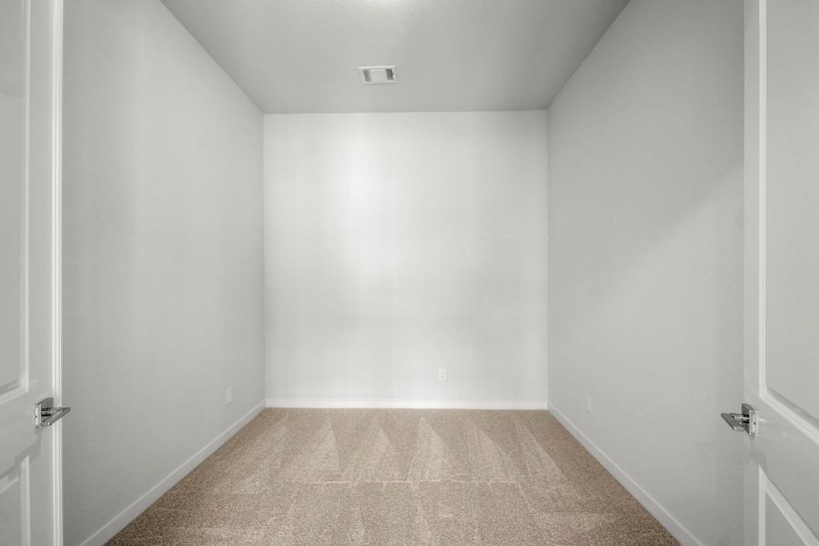 Spacious, unfurnished interior of a new home in The Woodlands Hills, Willis (Image 46). Spacious, unfurnished interior of a new home in The Woodlands Hills, Willis (Image 46).