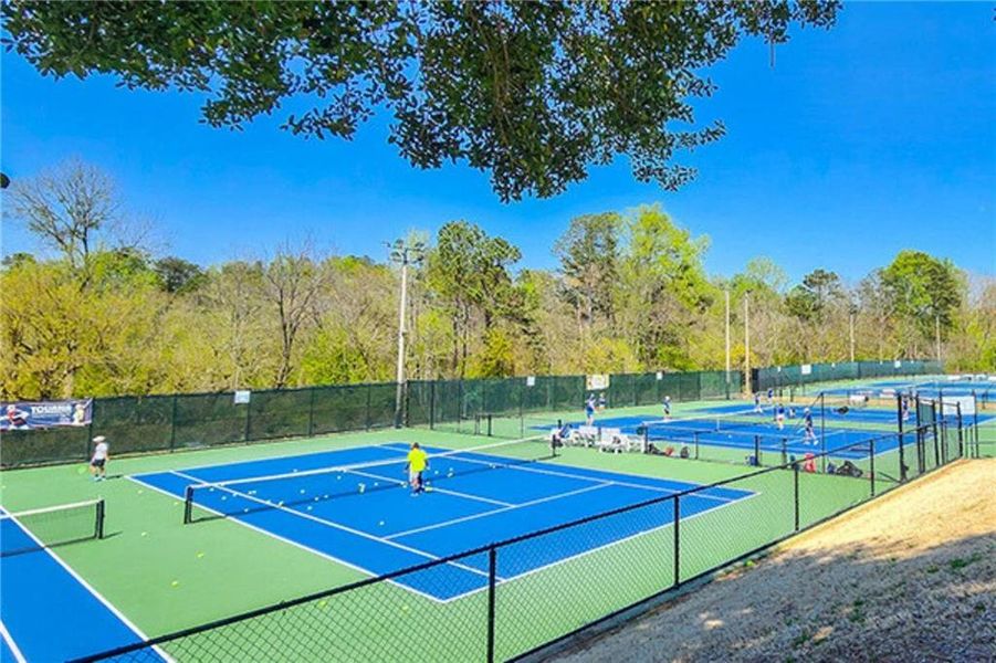 Community amenities in , Sandy Springs (Image 10).