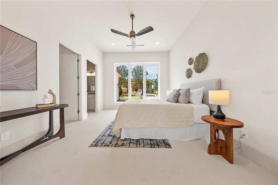 Furnished interior view inside a new home in , Orlando (Image 45).