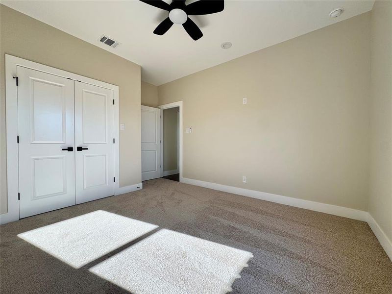 Spacious, unfurnished interior of a new home in , Gun Barrel City (Image 28). Spacious, unfurnished interior of a new home in , Gun Barrel City (Image 28).
