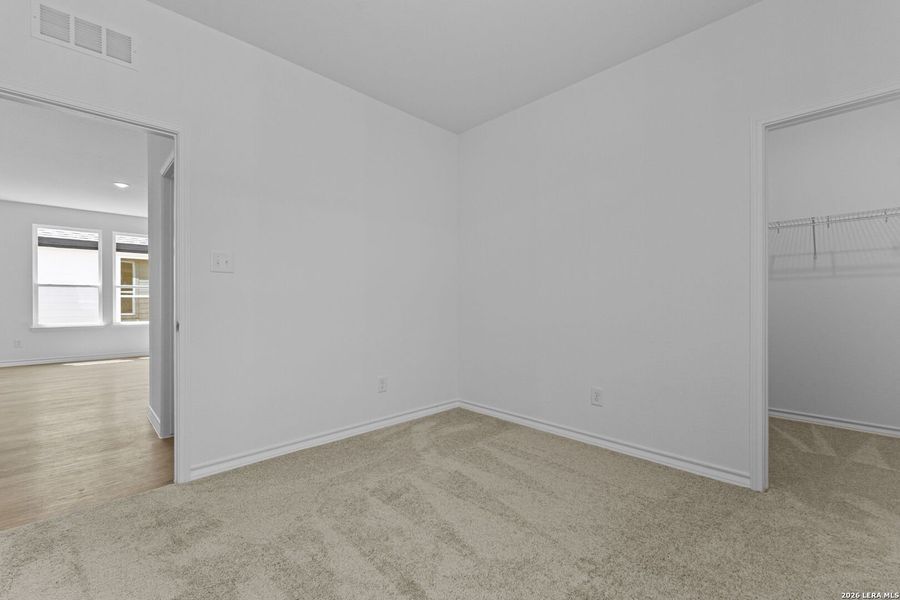 Spacious, unfurnished interior of a new home in Corley Farms, Boerne (Image 24).