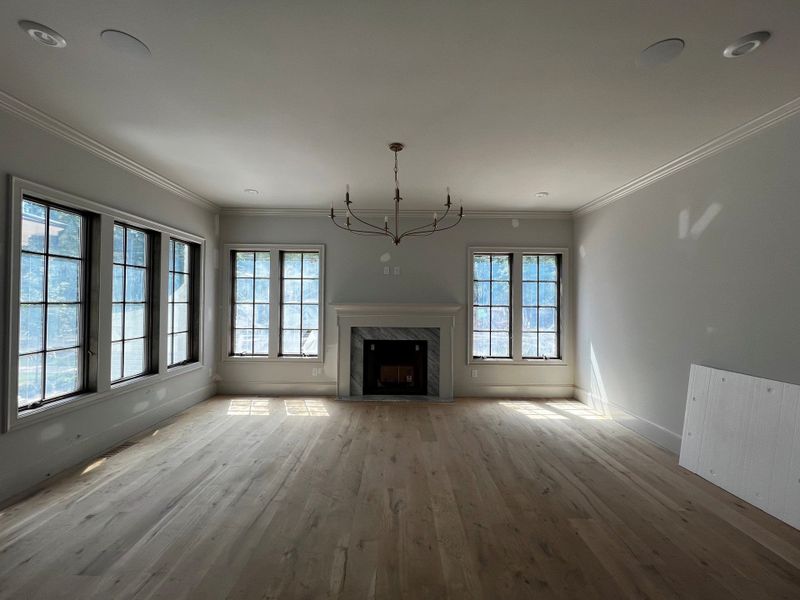 Spacious, unfurnished interior of a new home in Pinecrest, Durham (Image 6).