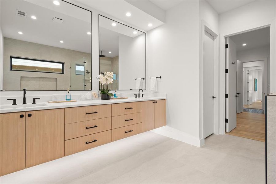 Furnished interior view inside a new home in , Dallas (Image 26). Furnished interior view inside a new home in , Dallas (Image 26).