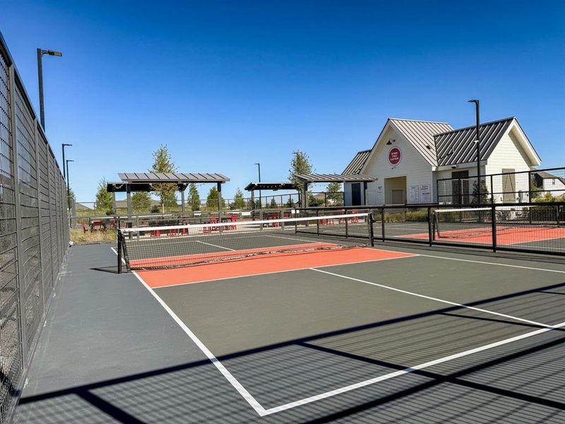 Community amenities in , Northlake (Image 32).