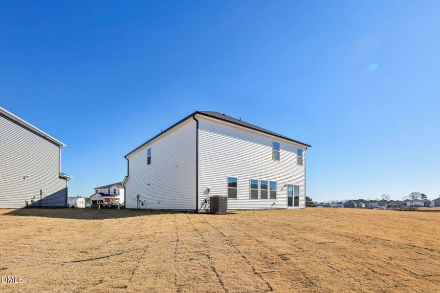 41-web-or-mls-Raleigh- River Glen-38 Hof