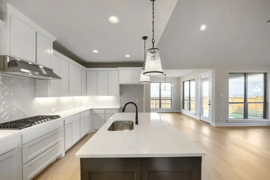 106 Alamito - Kitchen