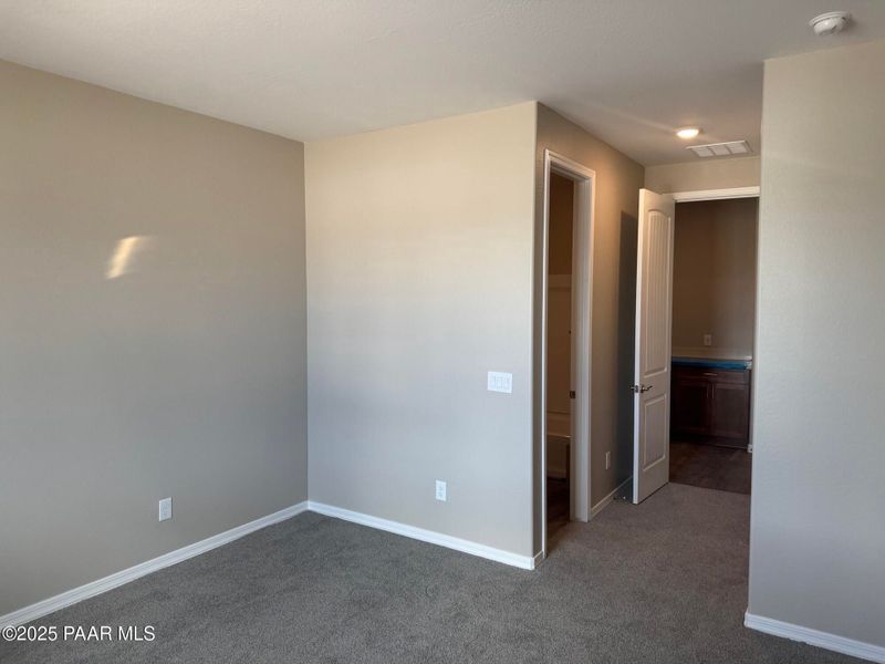 Spacious, unfurnished interior of a new home in Westwood, Prescott (Image 28).