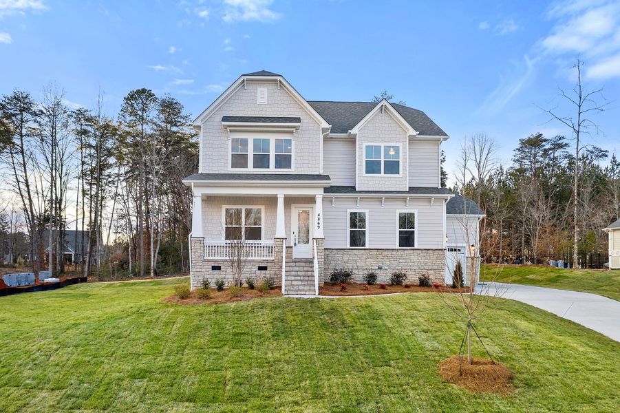 Representative exterior photo of a completed home built from the Pinehurst by Greybrook Homes in Edmunds Farm, Clover, SC (Image 28).