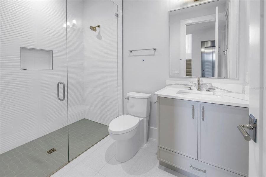 Furnished interior view inside a new home in , Sarasota (Image 32).