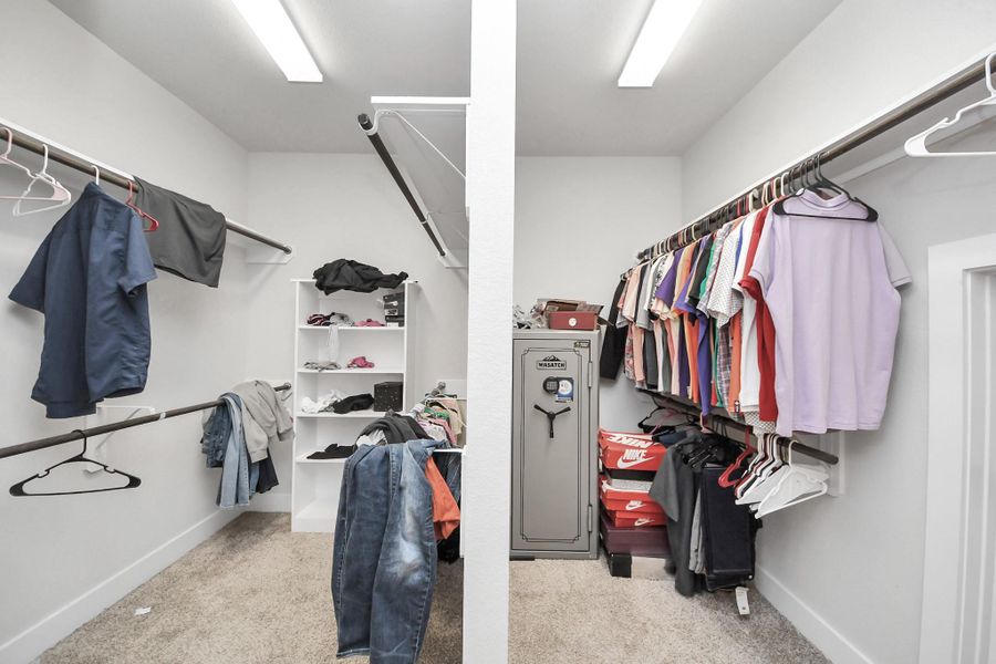 Image 23 of a home in Sunterra. Image 23 of a home in Sunterra.