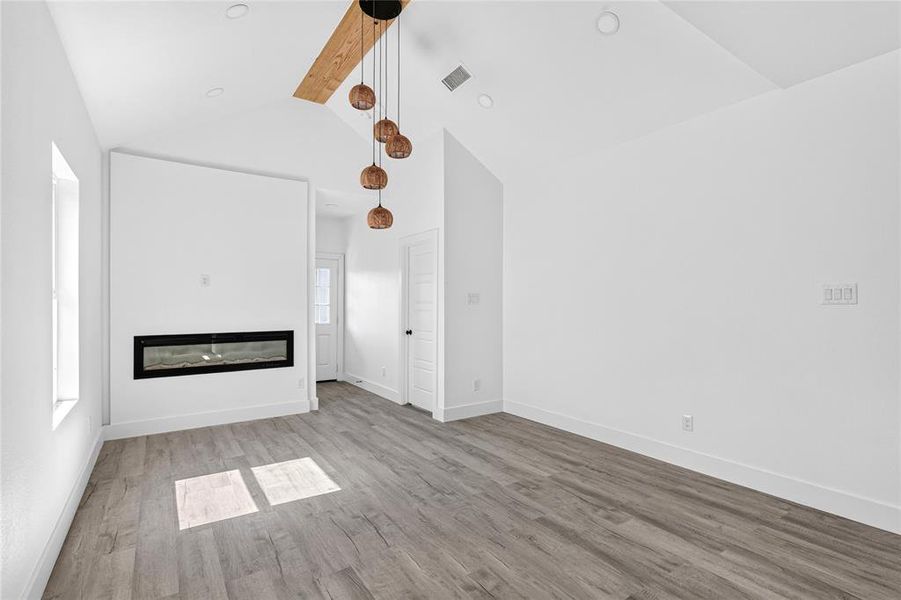 Spacious, unfurnished interior of a new home in , Dallas (Image 16). Spacious, unfurnished interior of a new home in , Dallas (Image 16).