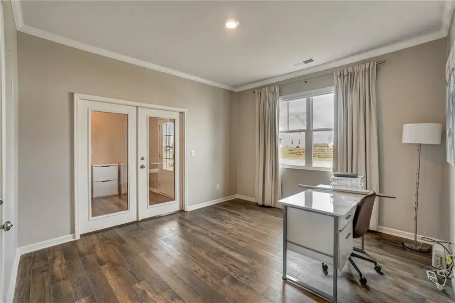 Furnished interior view inside a new home in Thompson Ridge, Dallas (Image 57). Furnished interior view inside a new home in Thompson Ridge, Dallas (Image 57).
