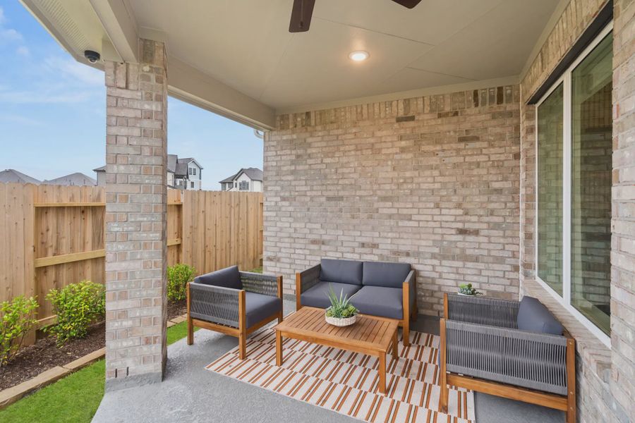 Representative exterior details of a home built from the Rosewood by Chesmar Homes in Balmoral, Humble (Image 3).