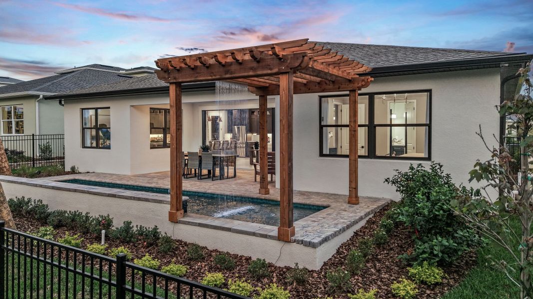 Lanai & Pool Lanai & Pool