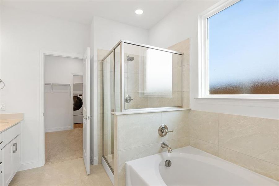 Furnished interior view inside a new home in Walden Pond, Forney (Image 12).