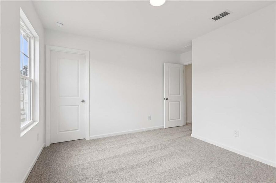 Spacious, unfurnished interior of a new home in Leydenview, Mableton (Image 24).
