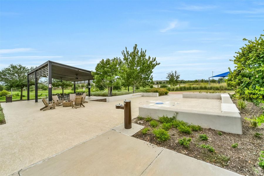 Community amenities in , Houston (Image 32).