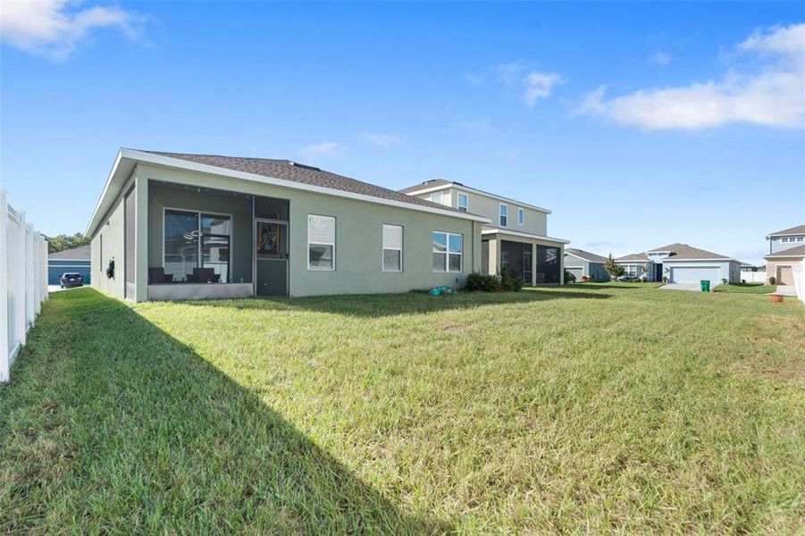Exterior details and patio area of a home in , Wesley Chapel (Image 4).