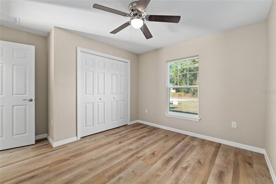 Spacious, unfurnished interior of a new home in , Citrus Springs (Image 28).