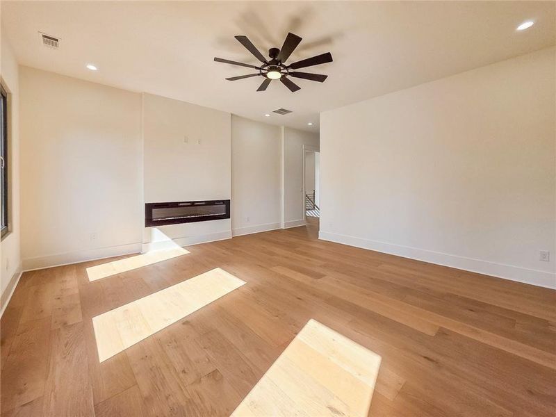 Spacious, unfurnished interior of a new home in , Auburn (Image 24).