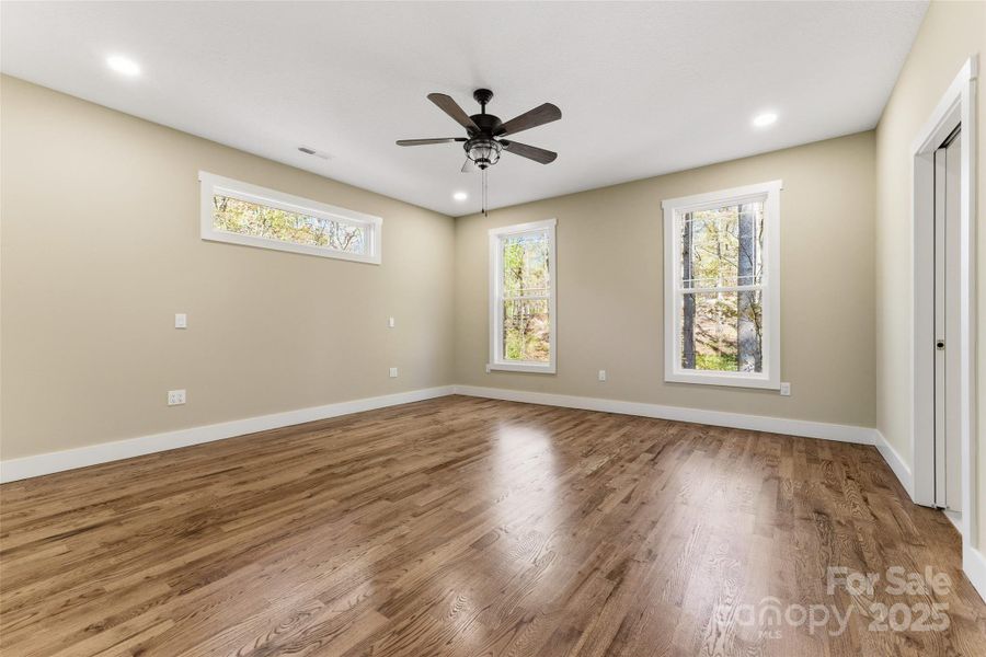 Spacious, unfurnished interior of a new home in , Hendersonville (Image 25).