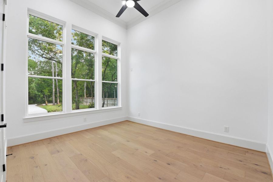 1st Floor secondary bedroom