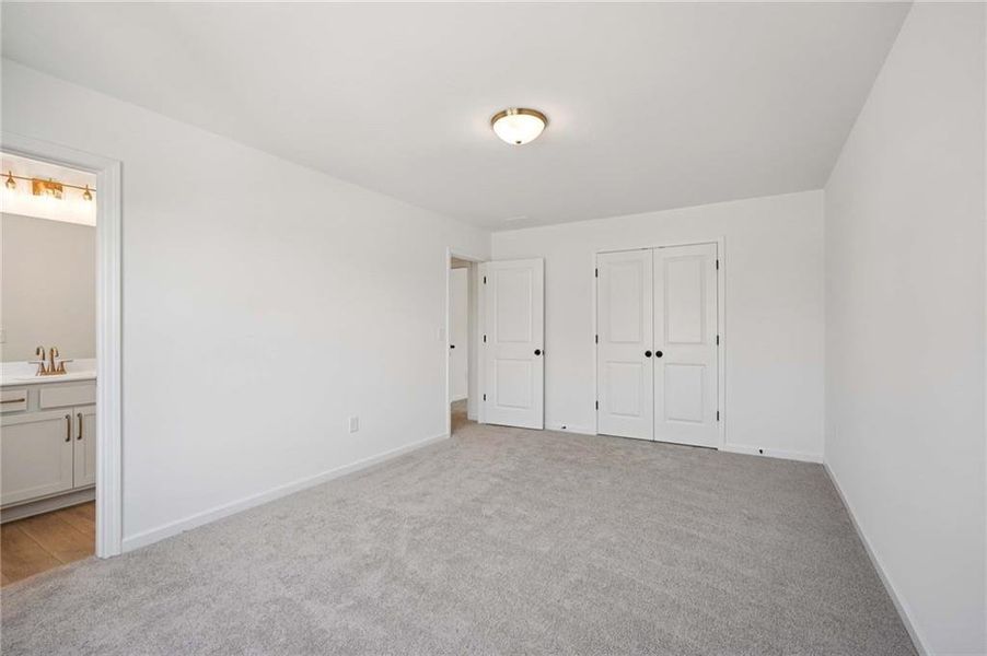 Spacious, unfurnished interior of a new home in Arbors at Richland Creek, Buford (Image 23).