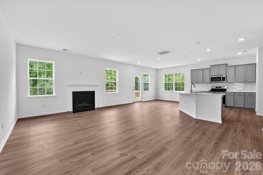 Spacious, unfurnished interior of a new home in Shannon Woods, Maiden (Image 22).