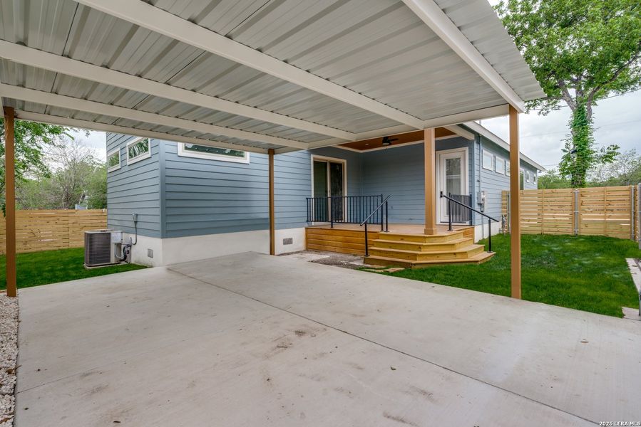 Exterior details and patio area of a home in , San Antonio (Image 20).