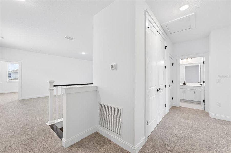 Spacious, unfurnished interior of a new home in , Winter Garden (Image 40).