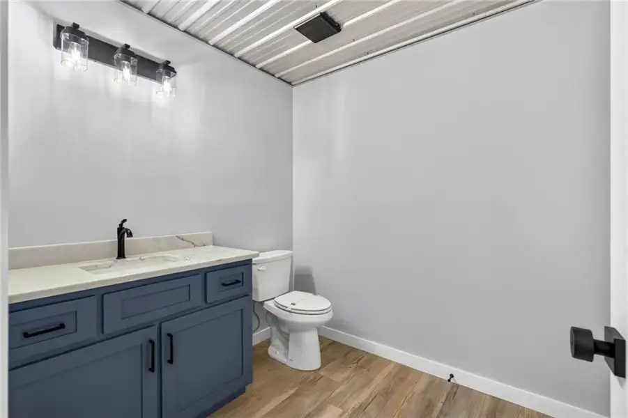 Image 37 of a home in .