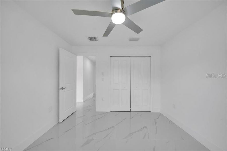 Spacious, unfurnished interior of a new home in , Lehigh Acres (Image 27).