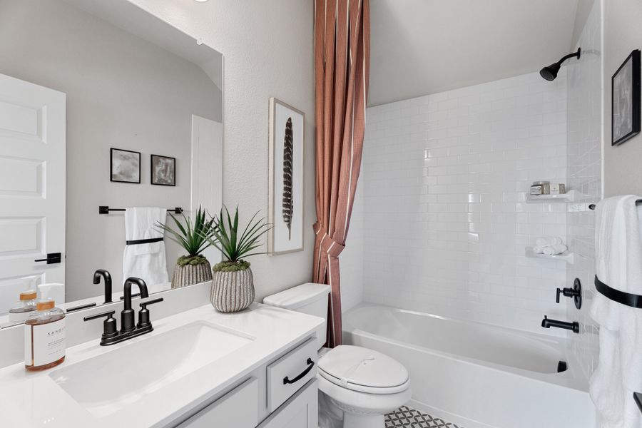 Representative furnished interior of a home built from the Avalon by Beazer Homes in Goodland: Overlook 60', Midlothian (Image 12).