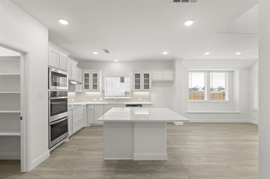 Garland_04_Representative Photo