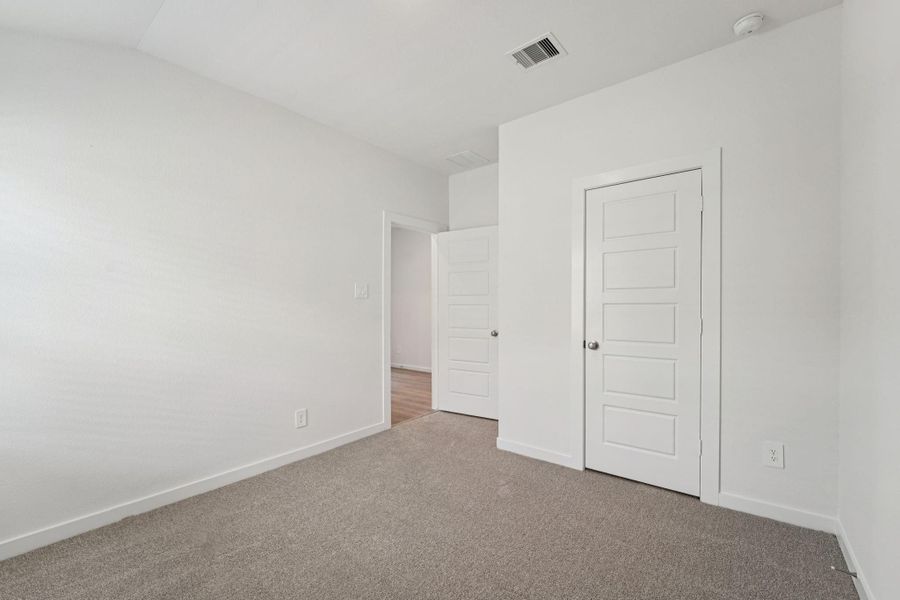 Spacious, unfurnished interior of a new home in Southwinds, Baytown (Image 19). Spacious, unfurnished interior of a new home in Southwinds, Baytown (Image 19).