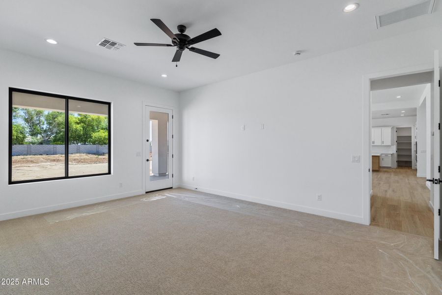 3933 E Freeman Ln-41