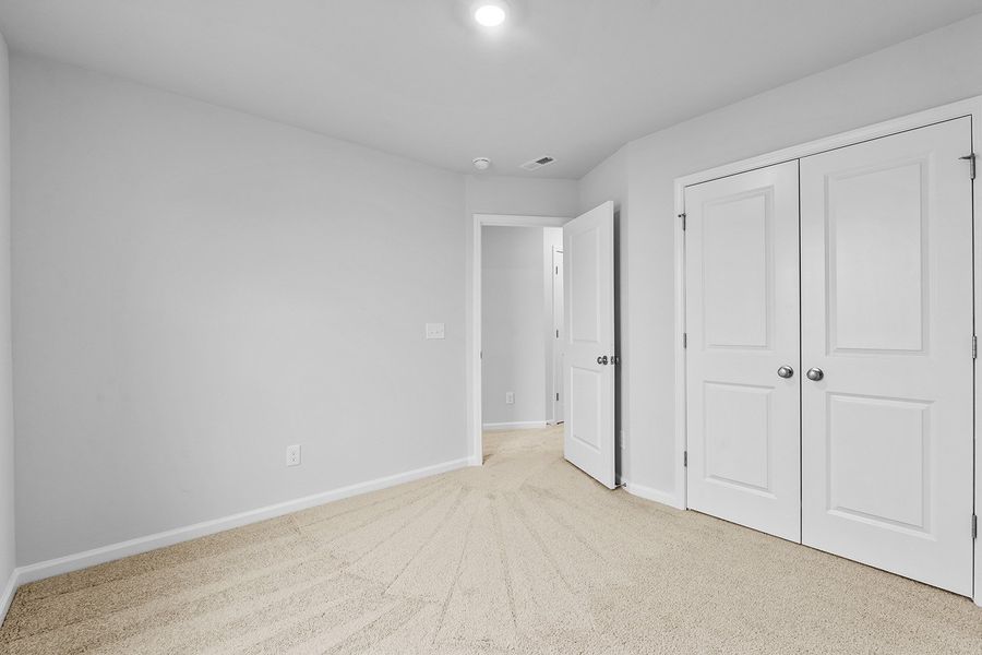 Spacious, unfurnished interior of a new home in Hanes Lake, Winston-Salem (Image 28).