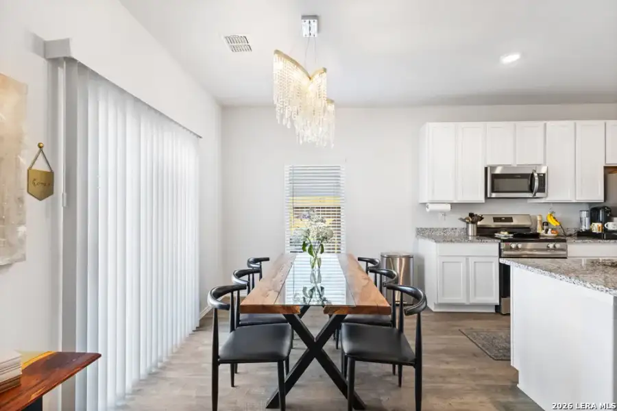 Furnished interior view inside a new home in Legend Pond, New Braunfels (Image 11).