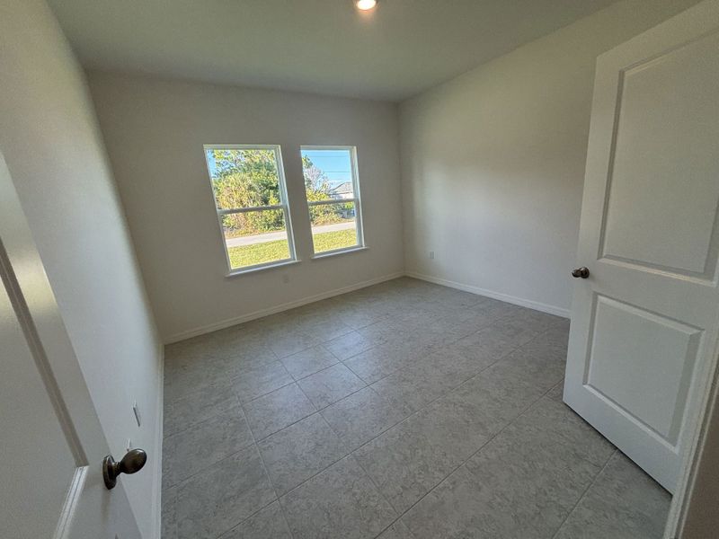 Spacious, unfurnished interior of a new home in Lehigh Acres, Lehigh Acres (Image 34).