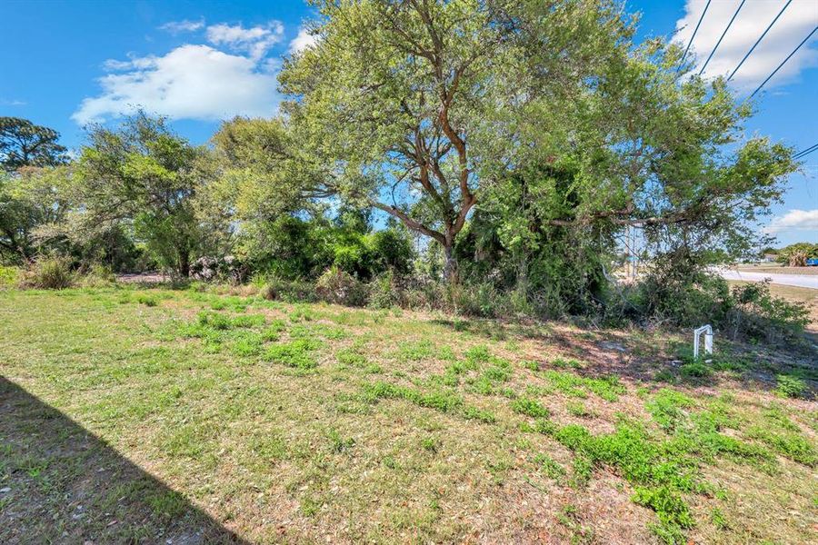 Natural landscape and outdoor views near  in Lehigh Acres (Image 28).