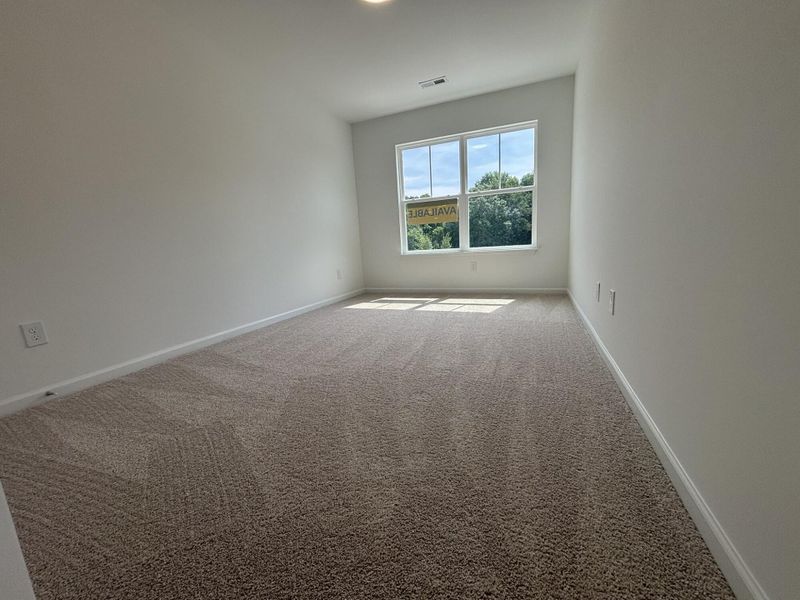 Spacious, unfurnished interior of a new home in CraigStone, Woodruff (Image 8).