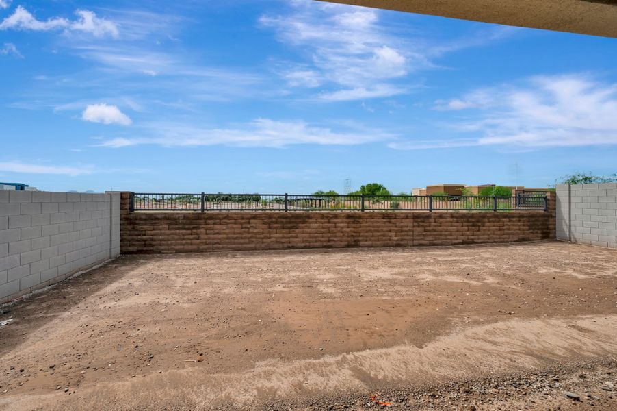 Exterior details and patio area of a home in Terraza, San Tan Valley (Image 22).