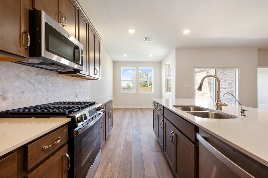 Representative images and renderings are for illustrative purposes. Actual structural options and design finishes of home may vary.