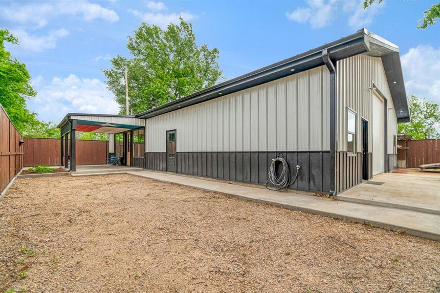 Exterior details and patio area of a home in , Blossom (Image 15).