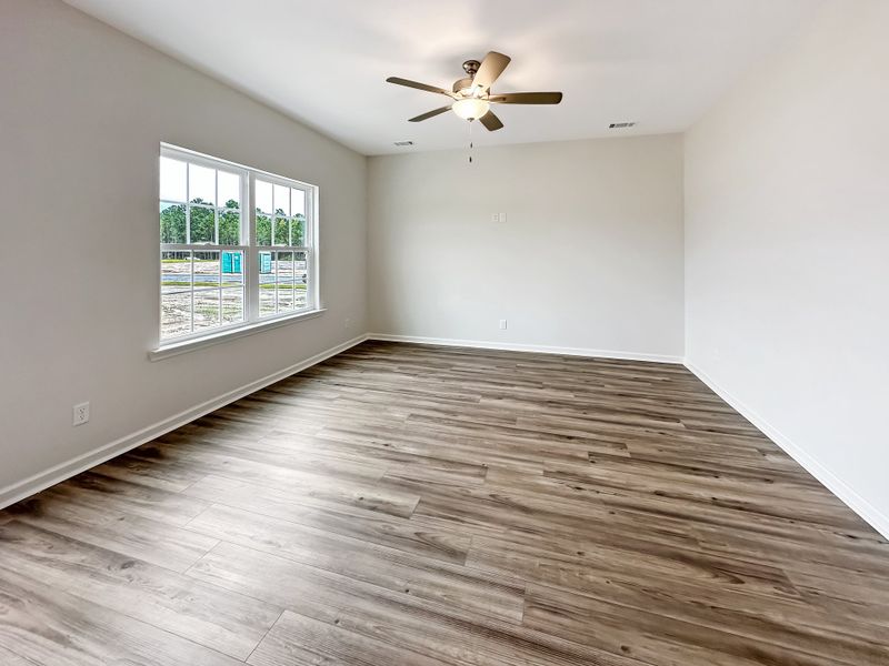 Spacious, unfurnished interior of a new home in Doctor's Creek, Ludowici (Image 12). Spacious, unfurnished interior of a new home in Doctor's Creek, Ludowici (Image 12).