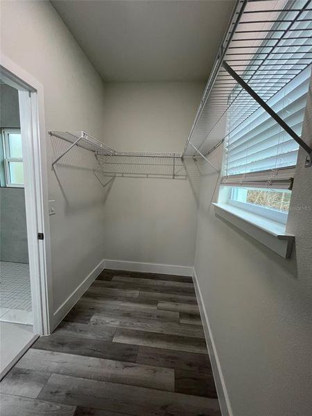 Spacious, unfurnished interior of a new home in , Citrus Springs (Image 8).