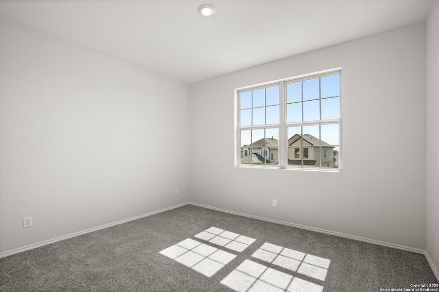 Spacious, unfurnished interior of a new home in Blue Ridge Ranch, San Antonio (Image 15). Spacious, unfurnished interior of a new home in Blue Ridge Ranch, San Antonio (Image 15).